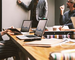 Distance Selling Regulations: Tips for Business Owners | LegalVision UK